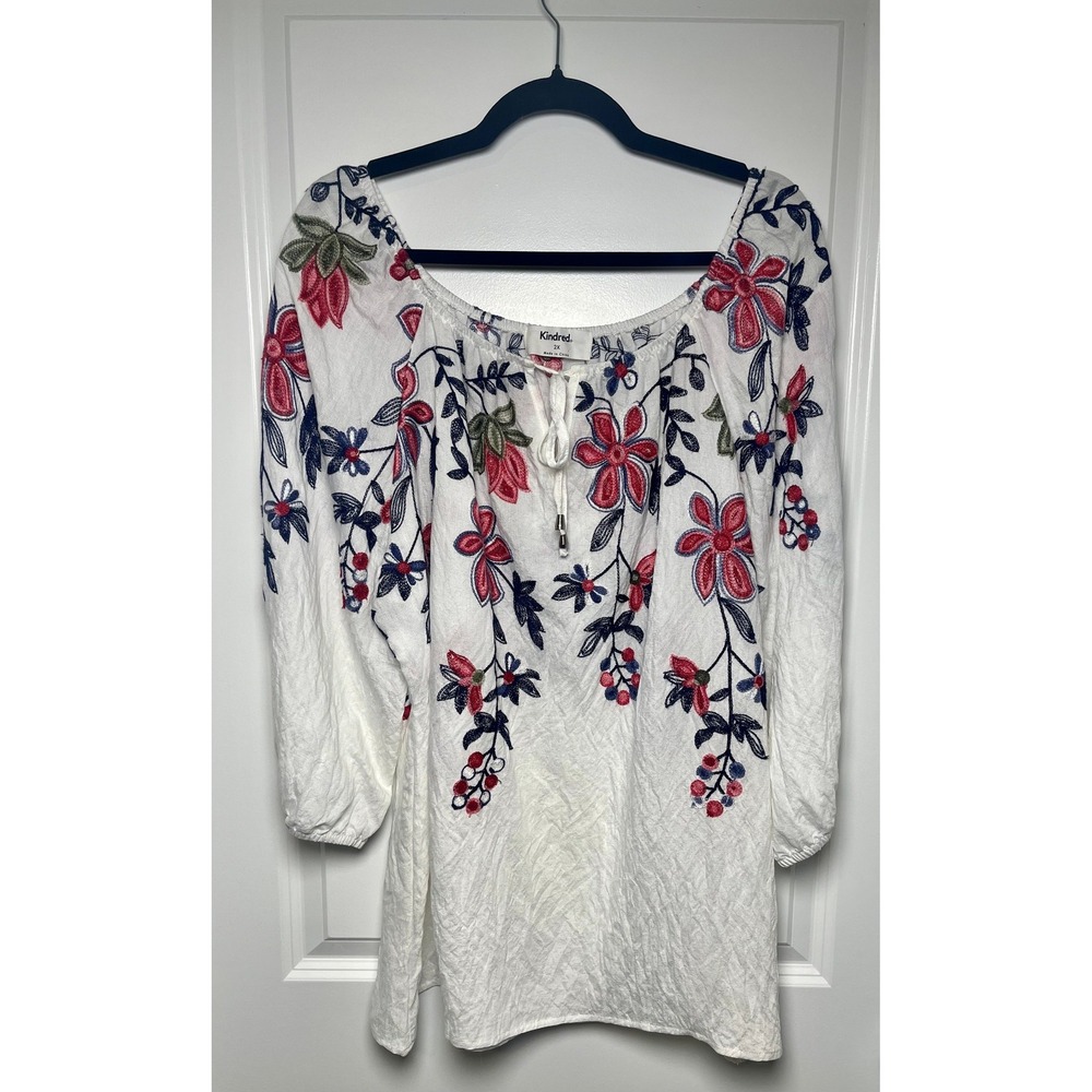 NWT Kindred 2X White Mauve Blue embroidered Floral Blouse Peasant Boho Top Tunic